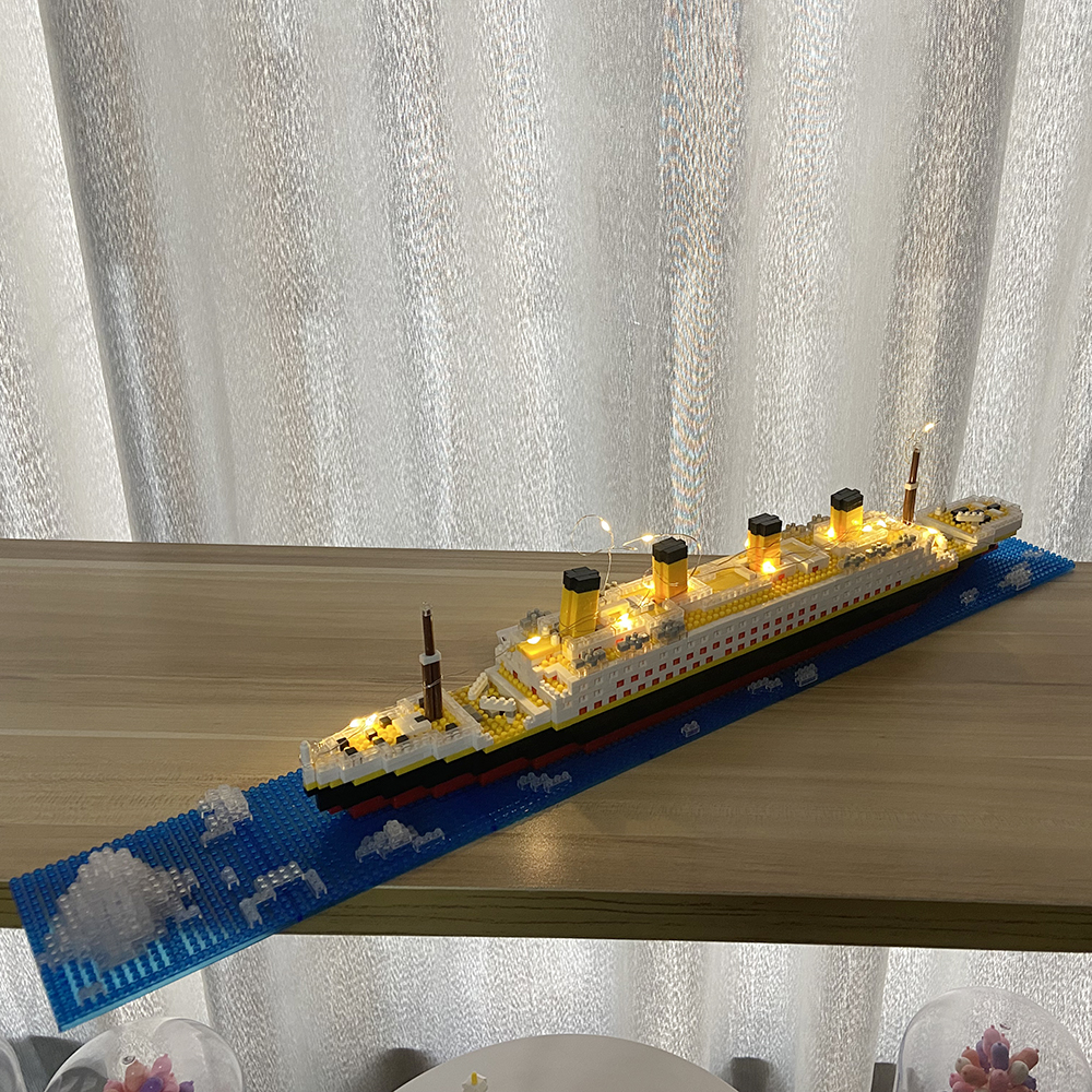 Exquisite Titanic Micro Mini B - đánh giá và giá Science Olympiad